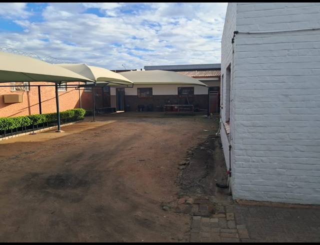 900M² RETAIL FOR SALE IN BRITS CENTRAL